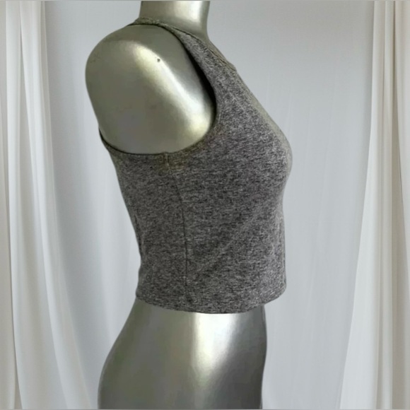 🆕Women’s Zobha Premium Crop Top - Picture 2 of 16